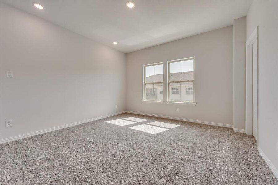 Spacious, unfurnished interior of a new home in City Point, North Richland Hills (Image 12).