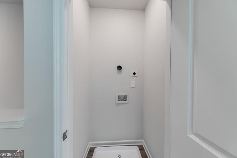 Spacious, unfurnished interior of a new home in Chimney Oaks Townhomes, Homer (Image 22).