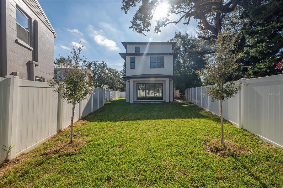 Exterior details and patio area of a home in , Tampa (Image 26).
