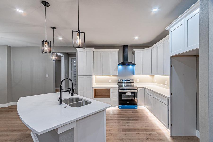 Furnished interior view inside a new home in , Dallas (Image 16). Furnished interior view inside a new home in , Dallas (Image 16).