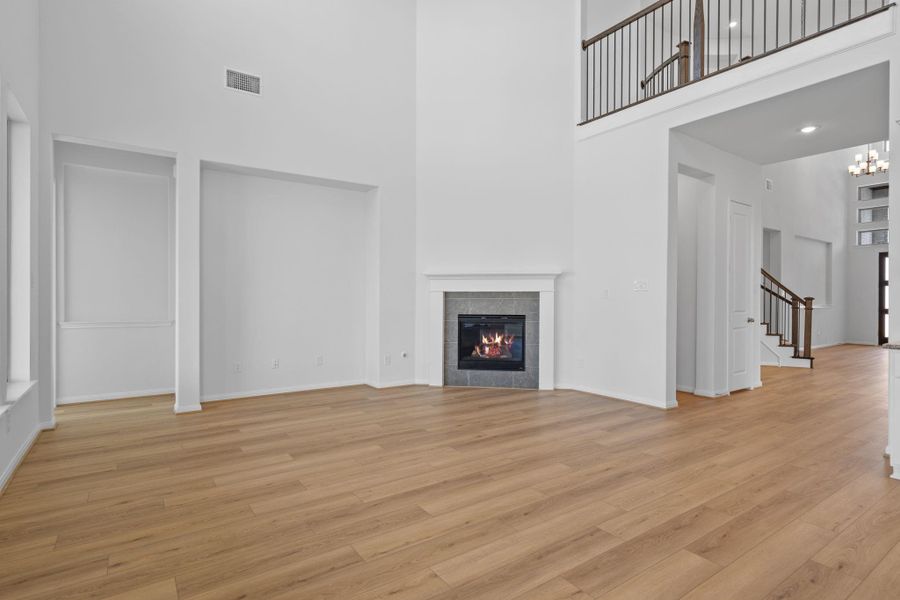 Spacious, unfurnished interior of a new home in Bridgeland 55', Cypress (Image 19).