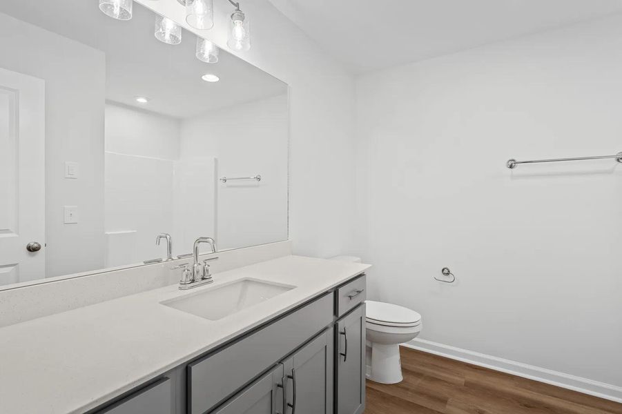 The Blackwell B Bathroom The Blackwell B Bathroom