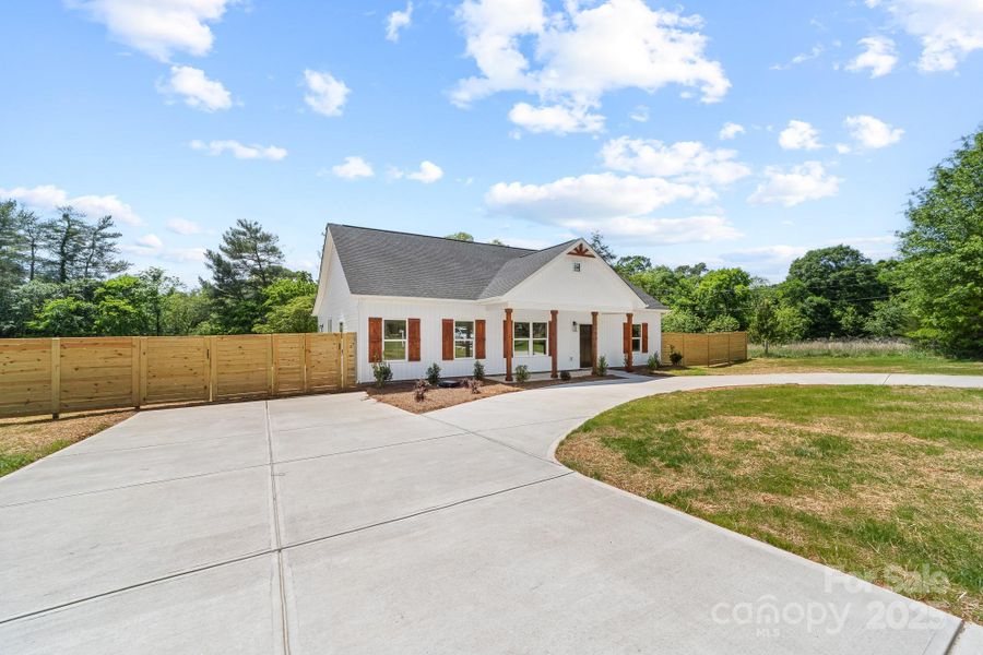Front exterior of a new home in , Lincolnton, NC, highlighting curb appeal (Image 1). Front exterior of a new home in , Lincolnton, NC, highlighting curb appeal (Image 1).