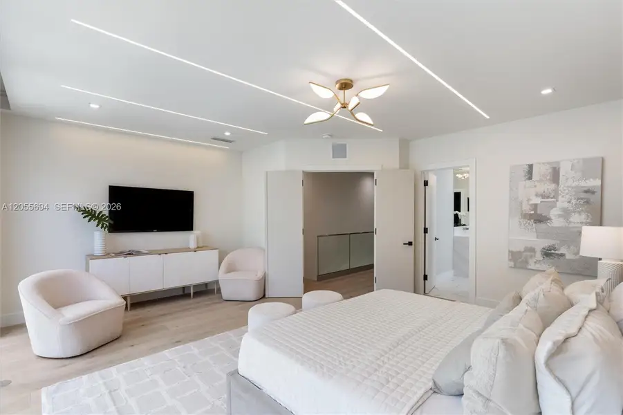 Furnished interior view inside a new home in , Fort Lauderdale (Image 15).