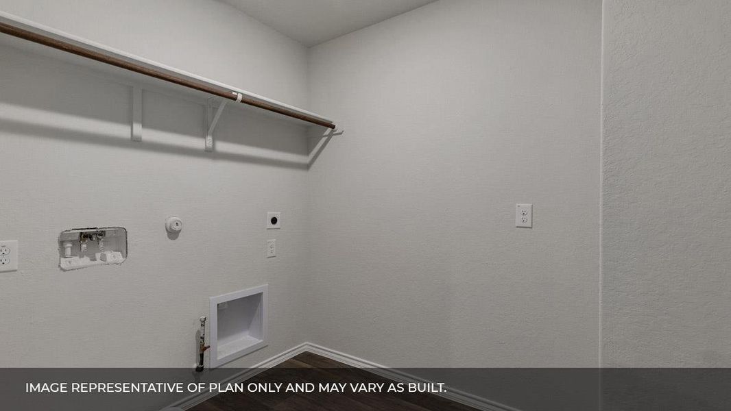 Spacious, unfurnished interior of a new home in Bar W Ranch, Leander (Image 15). Spacious, unfurnished interior of a new home in Bar W Ranch, Leander (Image 15).