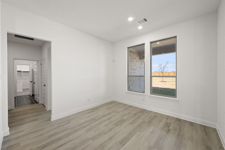 205 Hollinsworth- Dining-1 205 Hollinsworth- Dining-1