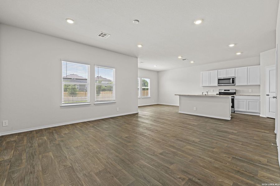 Spacious, unfurnished interior of a new home in Redbird Ranch, San Antonio (Image 24). Spacious, unfurnished interior of a new home in Redbird Ranch, San Antonio (Image 24).