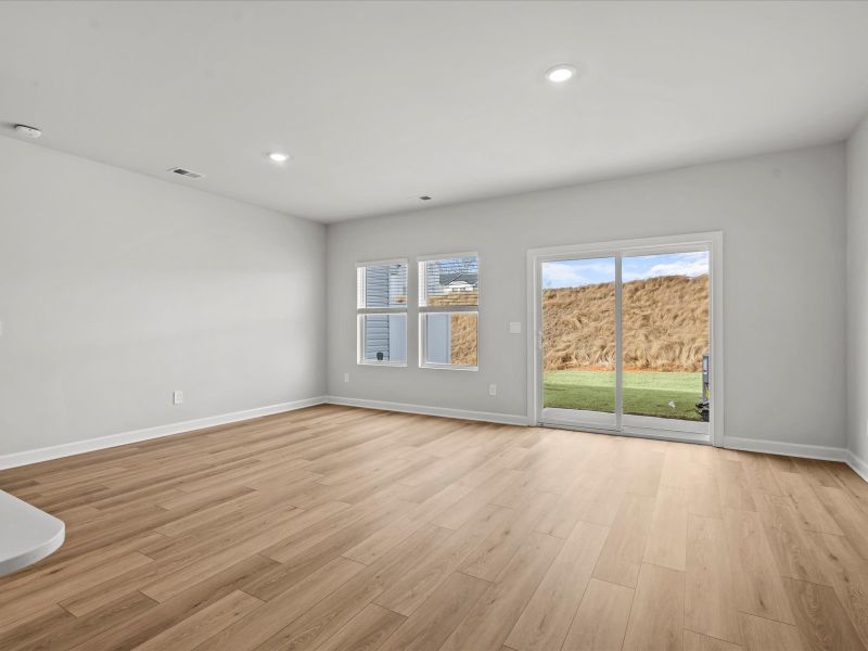 Spacious, unfurnished interior of a new home in Northbrook Village Townes, Taylors (Image 10).