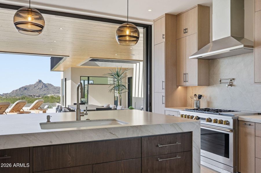 092_ListerPros (2) 092_ListerPros (2)