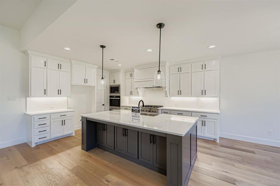 Furnished interior view inside a new home in M3 Ranch 60s, Mansfield (Image 6).