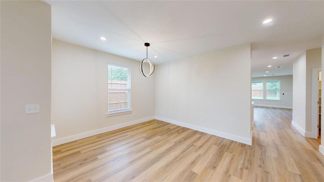 Spacious, unfurnished interior of a new home in , Grand Prairie (Image 26).