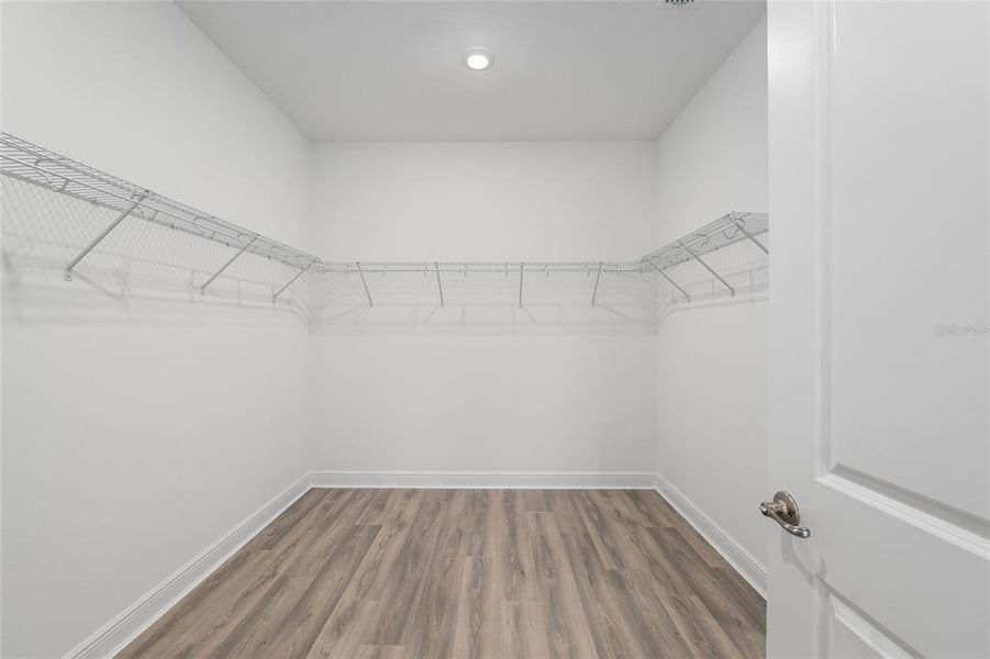 Spacious, unfurnished interior of a new home in , Ocala (Image 45).
