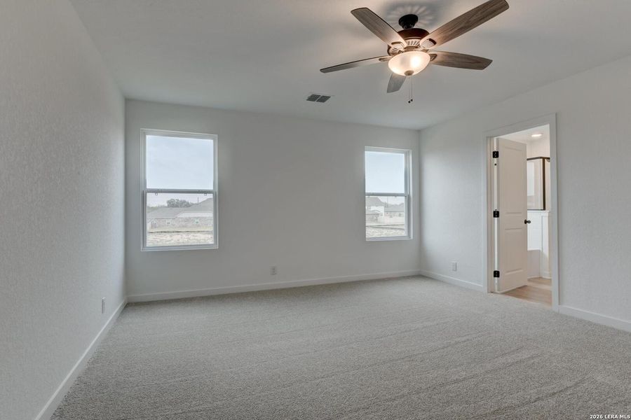 Spacious, unfurnished interior of a new home in Saddlebrook Ranch, Schertz (Image 18).