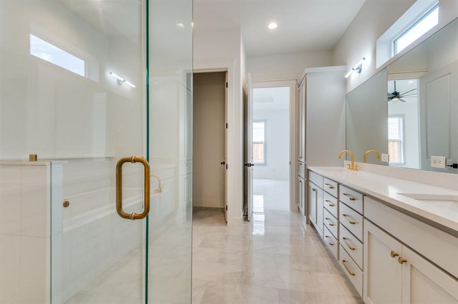 Furnished interior view inside a new home in , Dallas (Image 13).