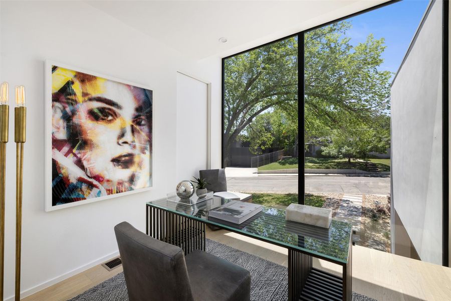 Furnished interior view inside a new home in , Austin (Image 22). Furnished interior view inside a new home in , Austin (Image 22).