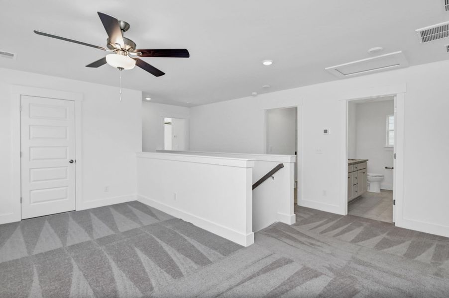 Spacious, unfurnished interior of a new home in Ashton Lakes, Lexington (Image 38).