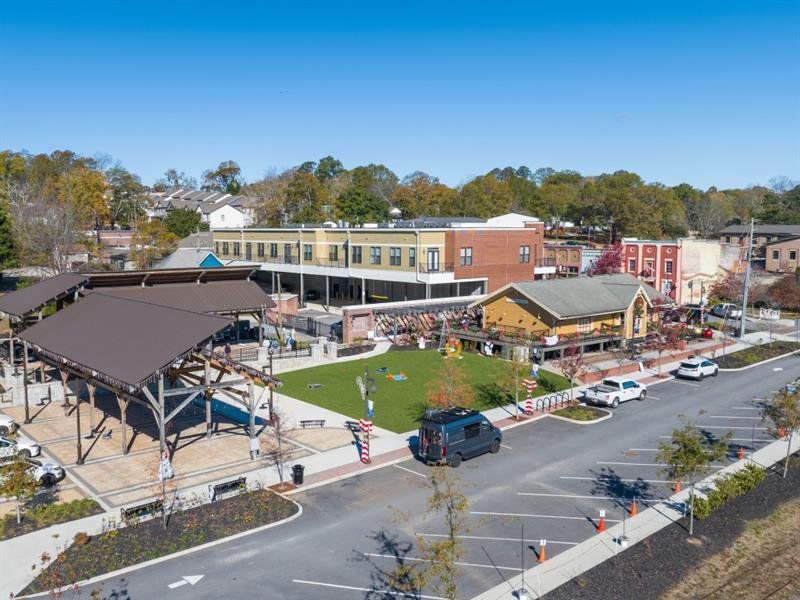 Image 60 of a home in Waypoint.