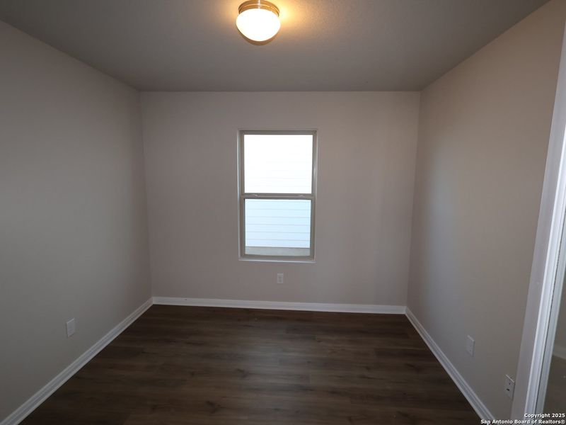 Spacious, unfurnished interior of a new home in Agave, San Antonio (Image 13).