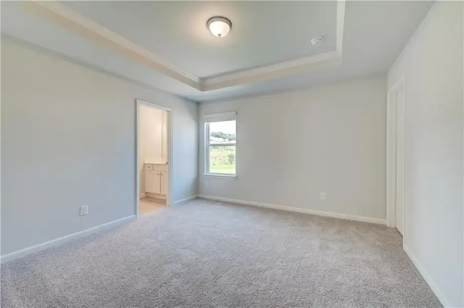 Spacious, unfurnished interior of a new home in Grandview at Millers Mill, Stockbridge (Image 30).