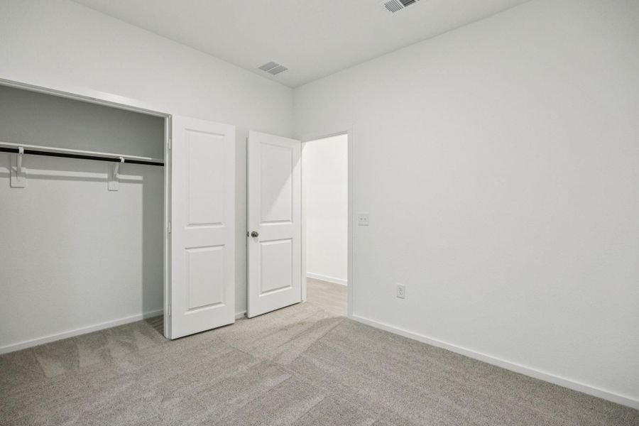 Spacious, unfurnished interior of a new home in Crosby Farms, Crosby (Image 14).