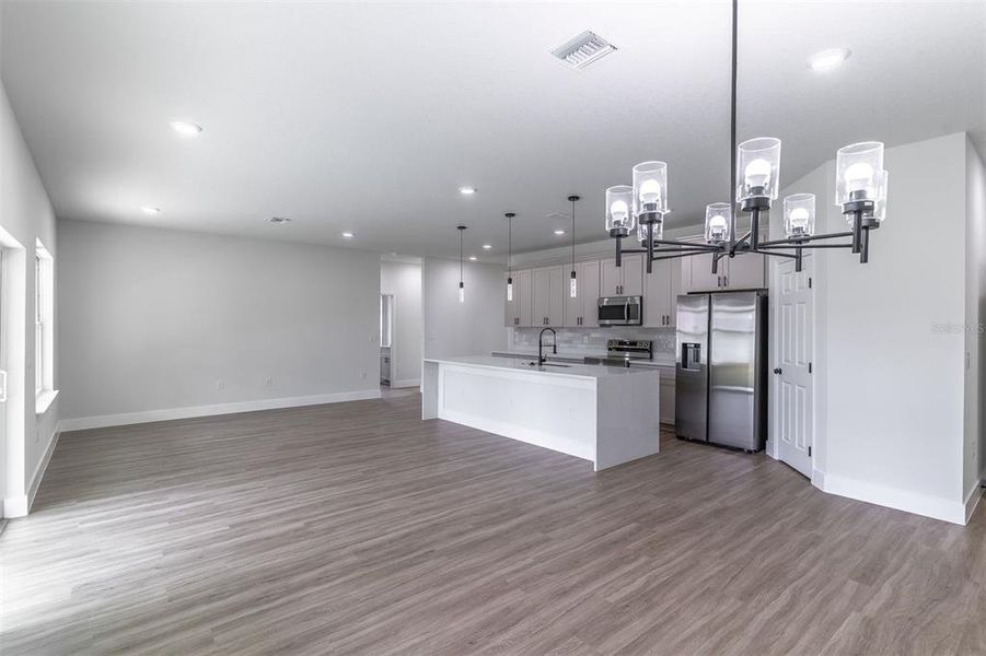 Spacious, unfurnished interior of a new home in , Palm Bay (Image 38).