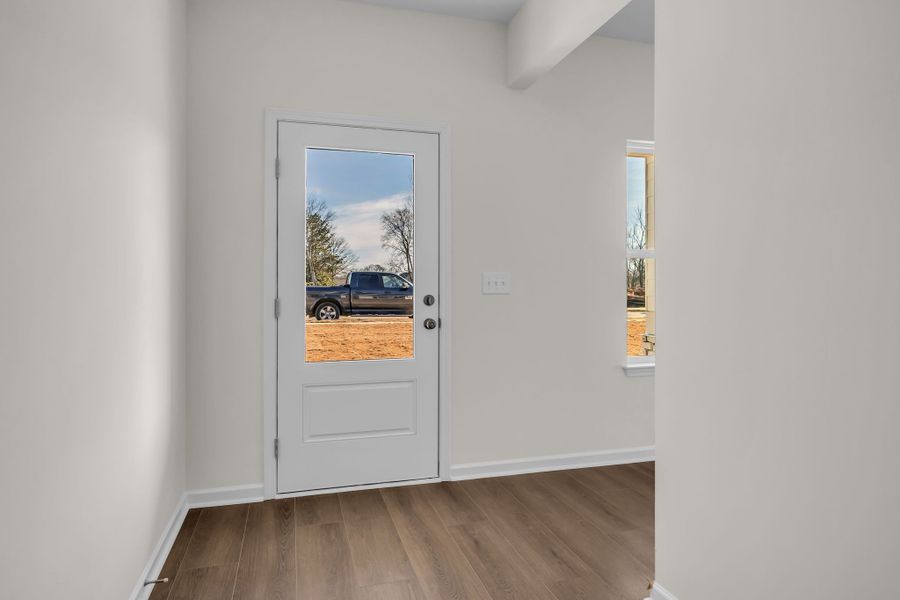 Spacious, unfurnished interior of a new home in Hampshire Hills, Columbia (Image 14).