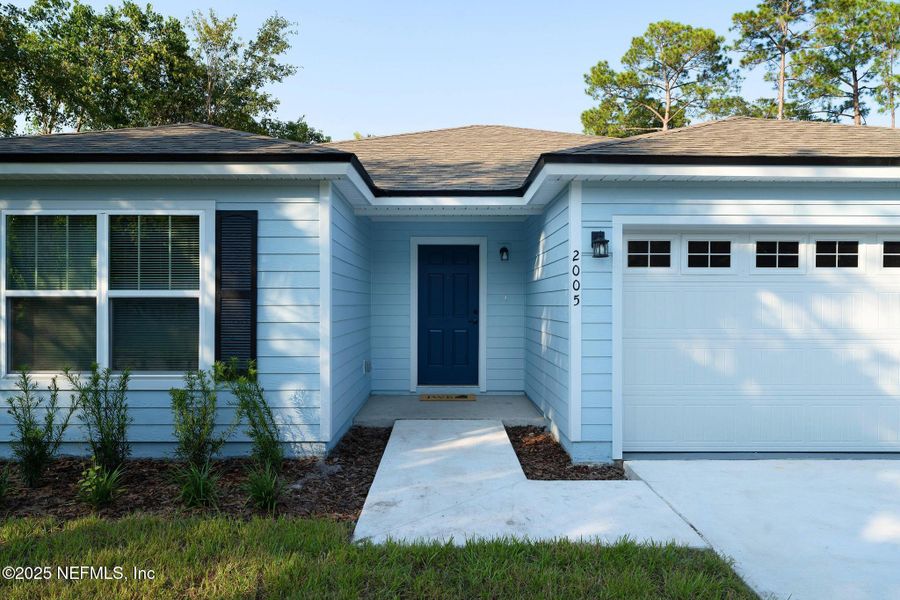 Exterior details and patio area of a home in , Jacksonville (Image 1). Exterior details and patio area of a home in , Jacksonville (Image 1).