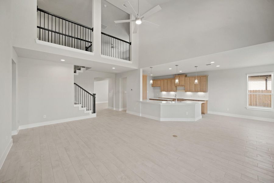 Spacious, unfurnished interior of a new home in Morton Creek Ranch, Katy (Image 24).