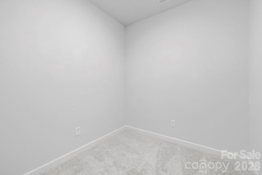 Spacious, unfurnished interior of a new home in Edgewood Preserve, Huntersville (Image 20).