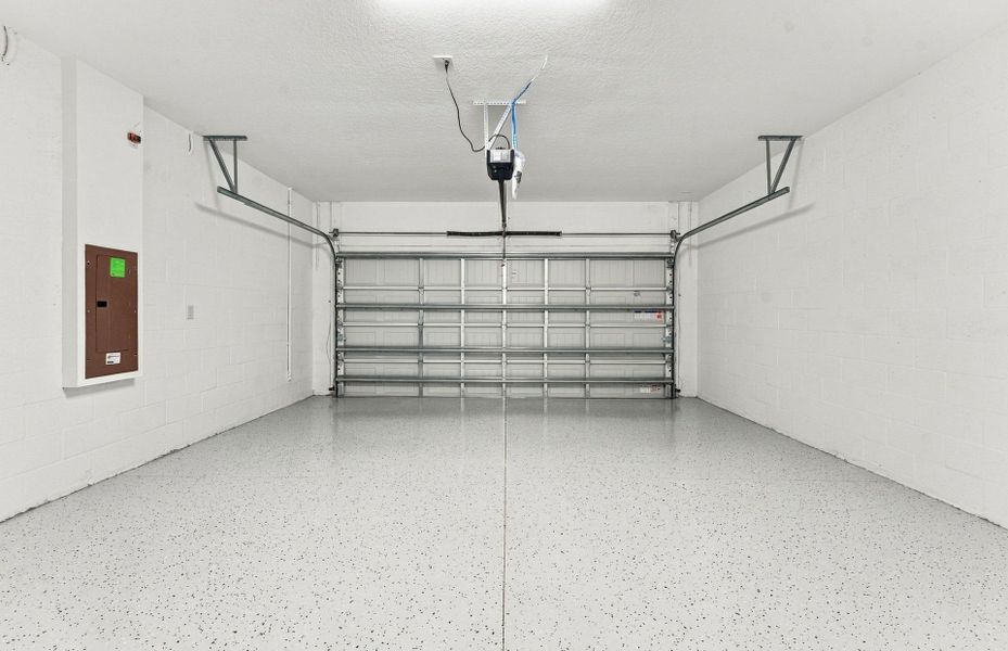Spacious, unfurnished interior of a new home in Explore North River Ranch, Parrish (Image 16).