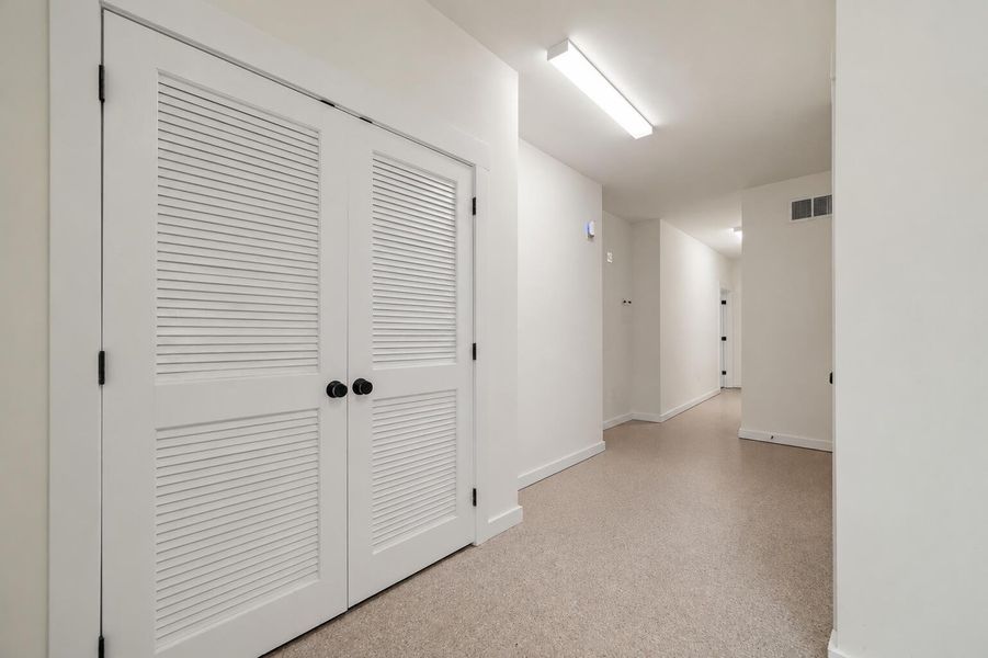 Spacious, unfurnished interior of a new home in , Mount Pleasant (Image 67).