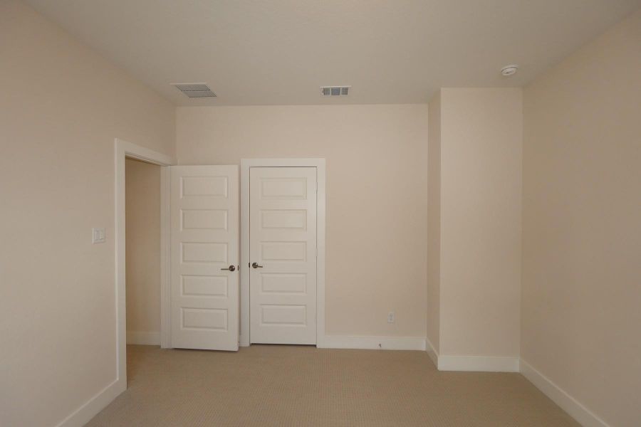 Spacious, unfurnished interior of a new home in Dunham Pointe, Cypress (Image 32).