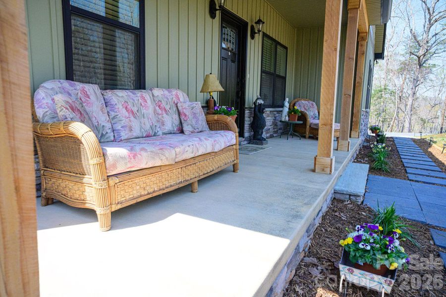 Exterior details and patio area of a home in , Troy (Image 29).