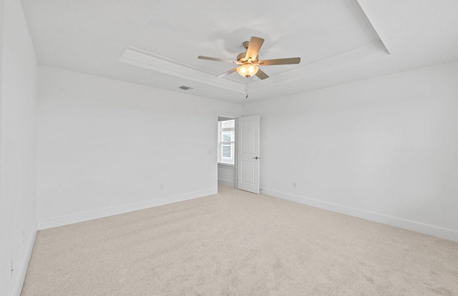 Spacious, unfurnished interior of a new home in Saddleback at Santa Rita Ranch, Liberty Hill (Image 16). Spacious, unfurnished interior of a new home in Saddleback at Santa Rita Ranch, Liberty Hill (Image 16).