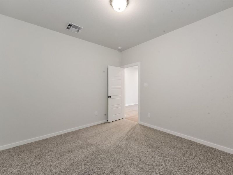 Spacious, unfurnished interior of a new home in Sundance Cove, Crosby (Image 38).