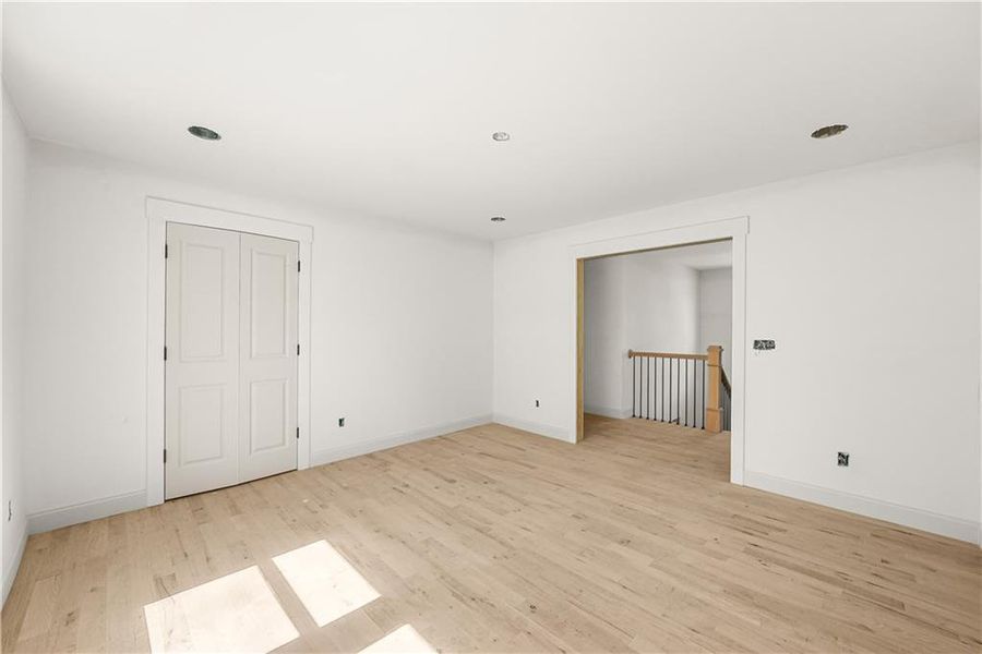 Spacious, unfurnished interior of a new home in , Atlanta (Image 30).