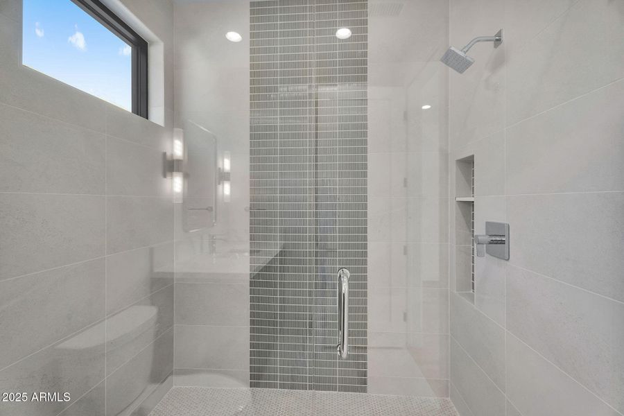 46-web-or-mls-North 39th-48