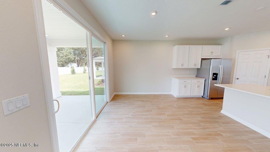 Spacious, unfurnished interior of a new home in Sandridge Hills, Green Cove Springs (Image 6).