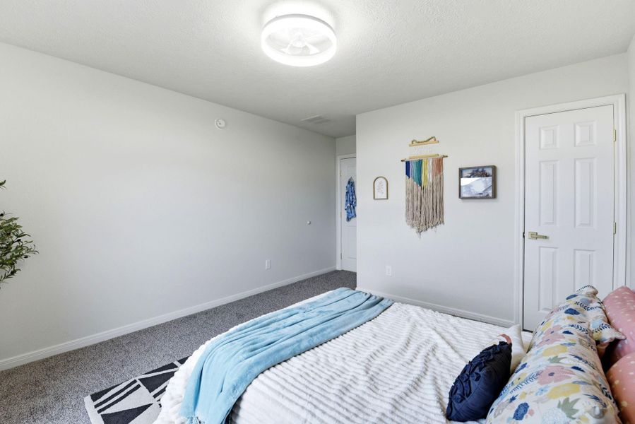 Furnished interior view inside a new home in Pedregal, Dickinson (Image 9).