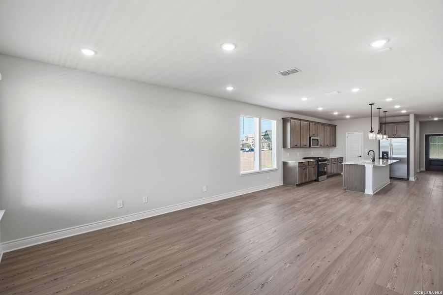 Spacious, unfurnished interior of a new home in Bison Ridge, San Antonio (Image 34). Spacious, unfurnished interior of a new home in Bison Ridge, San Antonio (Image 34).