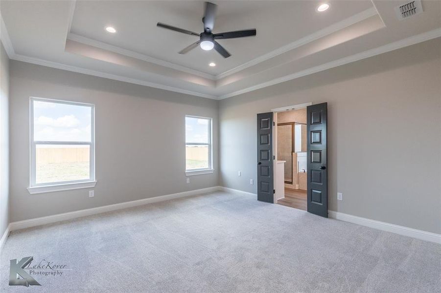 Spacious, unfurnished interior of a new home in , Abilene (Image 27).