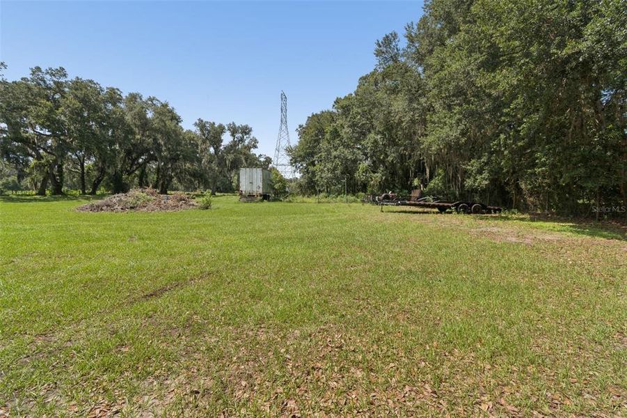 Natural landscape and outdoor views near in Plant City (Image 53). Natural landscape and outdoor views near in Plant City (Image 53).