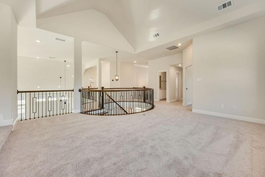 Spacious, unfurnished interior of a new home in Dominion of Pleasant Valley, Wylie (Image 26).