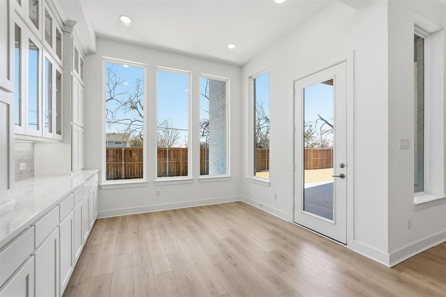 Spacious, unfurnished interior of a new home in Saddle Star Estates, Rockwall (Image 17). Spacious, unfurnished interior of a new home in Saddle Star Estates, Rockwall (Image 17).