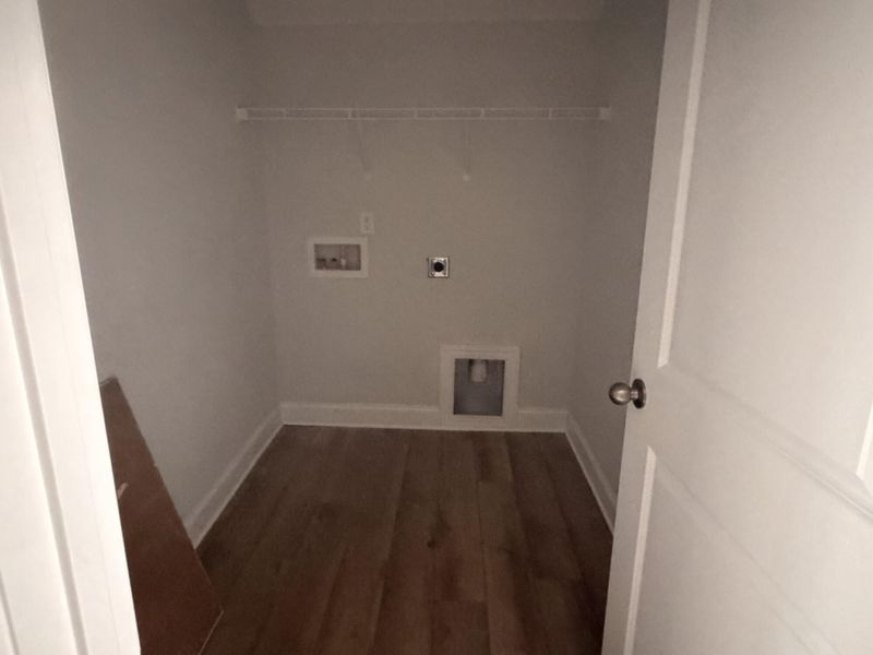 Spacious, unfurnished interior of a new home in Harrisburg Village Townhomes, Harrisburg (Image 6).