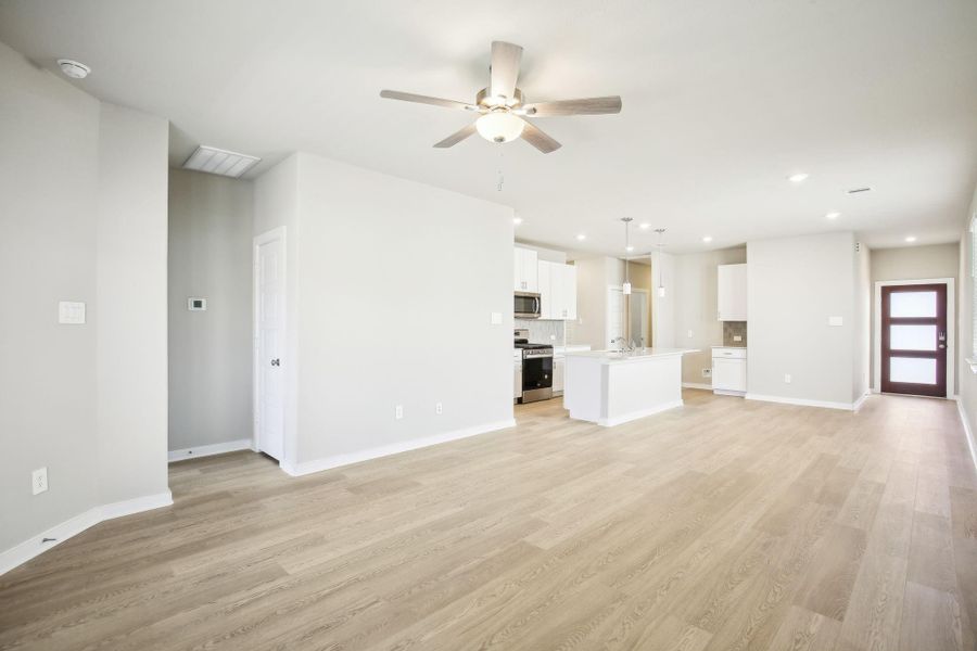 Photo is not of the actual home but is an inspirational photo of builder’s model home and may depict options, furnishings, and/or decorator features that are not included.