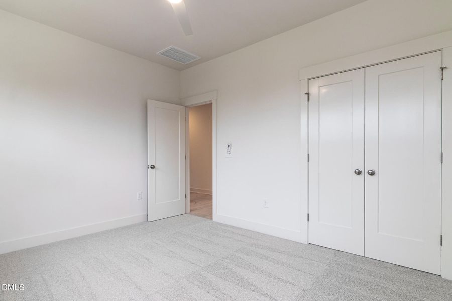 401_STABLE_VALLEY_INTERIOR_45