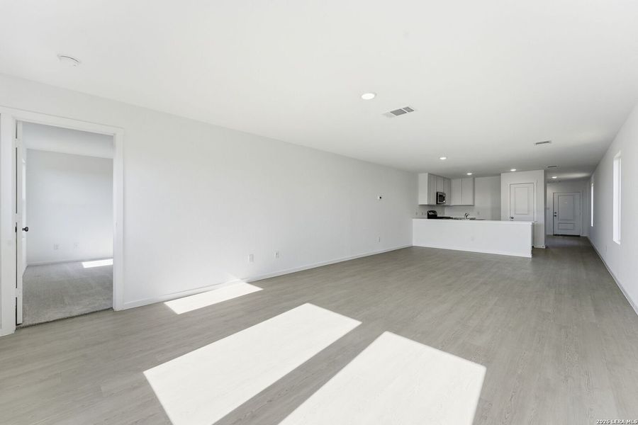 Spacious, unfurnished interior of a new home in , New Braunfels (Image 12).