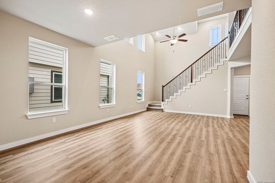 Spacious, unfurnished interior of a new home in Willow Point, San Antonio (Image 26). Spacious, unfurnished interior of a new home in Willow Point, San Antonio (Image 26).