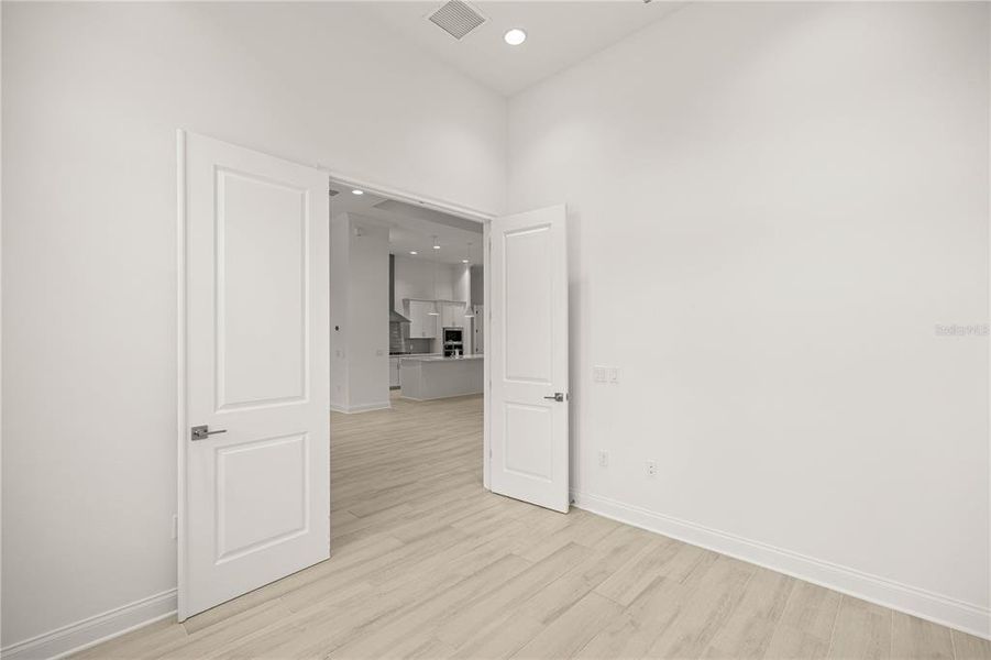 Image 62 of a home in Oakmont.